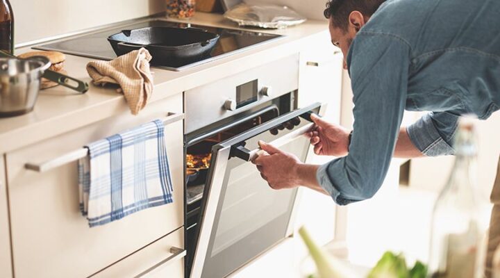 why did my oven suddenly stop working